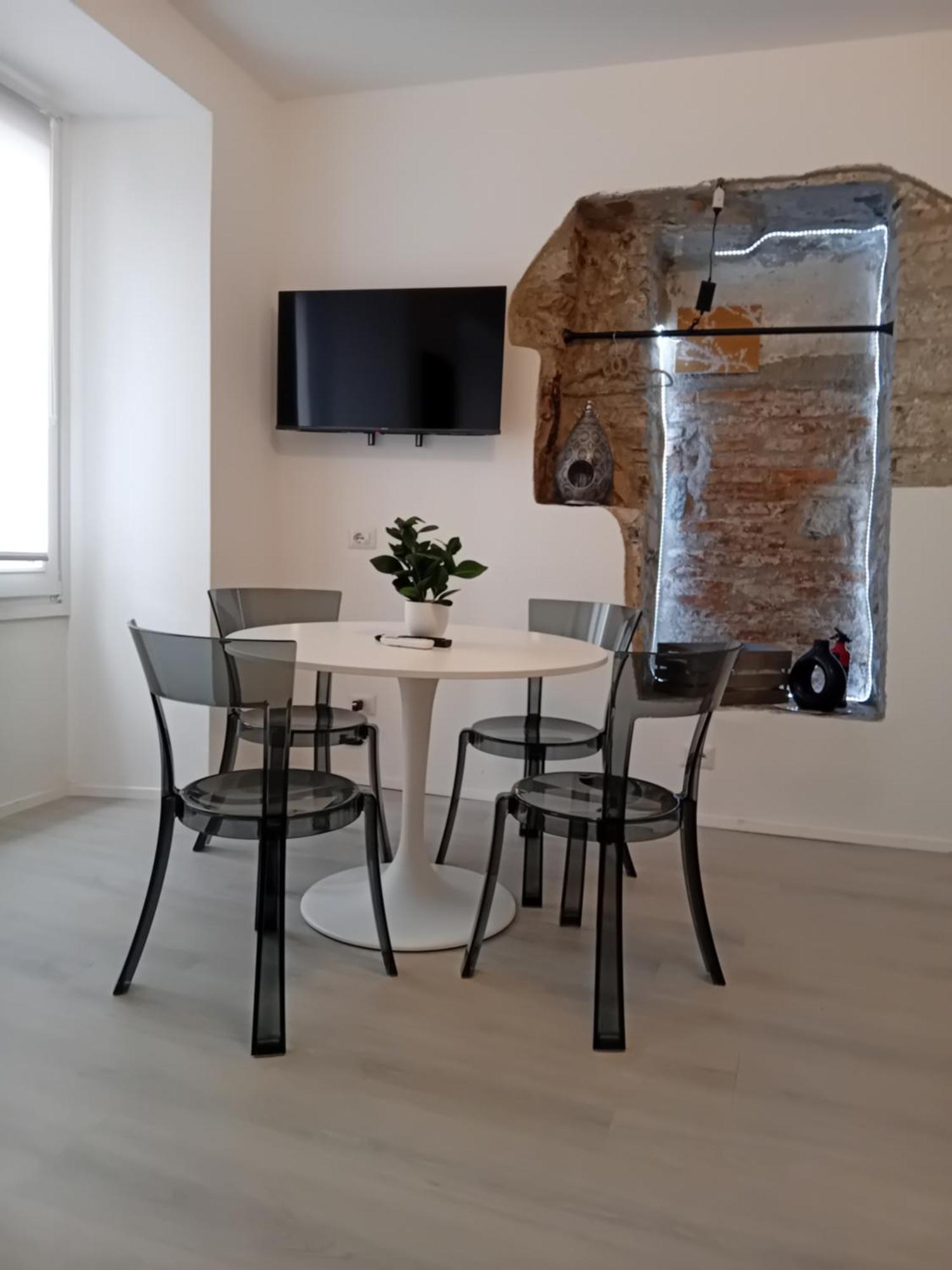 History Luxury Central Apartment By Revenue House Como Exterior photo