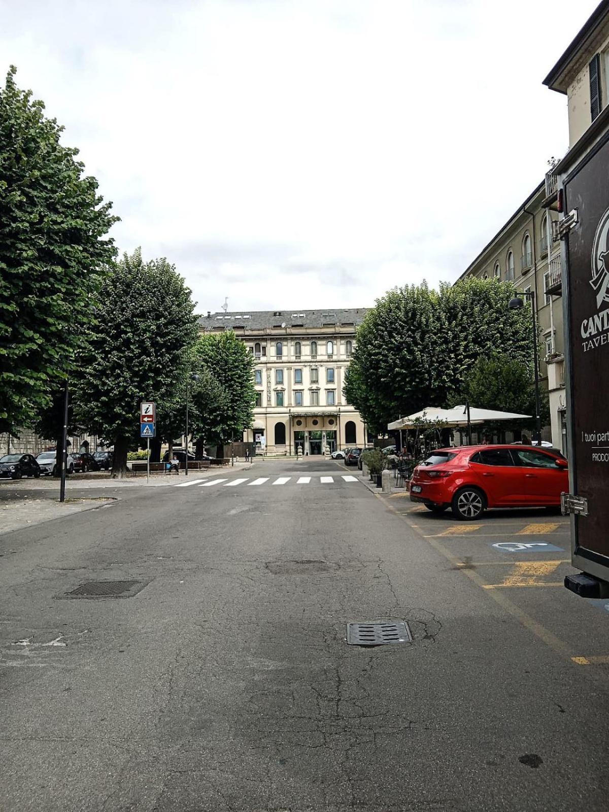 History Luxury Central Apartment By Revenue House Como Exterior photo